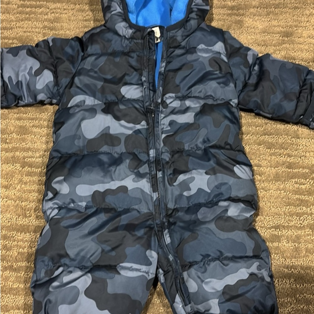 GAP Camouflage Puffer Jacket with Blue Lining